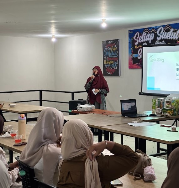 Kenalkan Praktik Pengelolaan SDM Industri Kreatif: Mahasiswa Psikologi Islam UIN Surakarta Lakukan KKL ke Batu Story